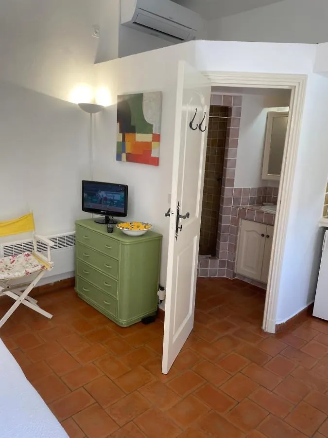 Apartment Les Studios Du Mazet Des Mures Grimaud France