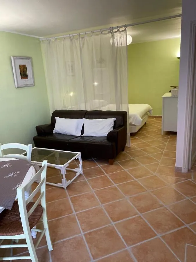 Apartment Les Studios Du Mazet Des Mures Grimaud France